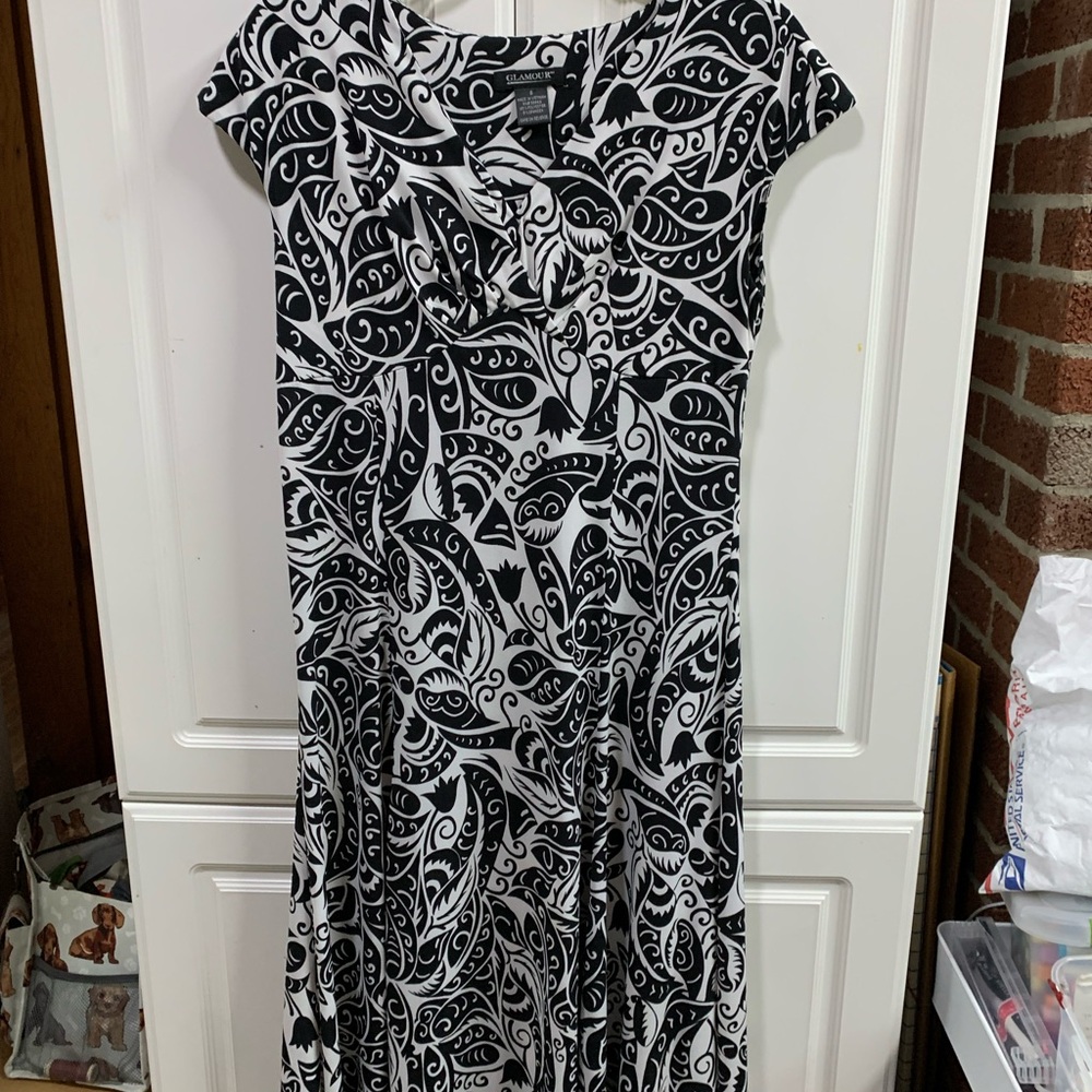 Black and White Patterned Women's Dress